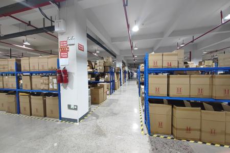 Rakumart warehouse storage shelves
